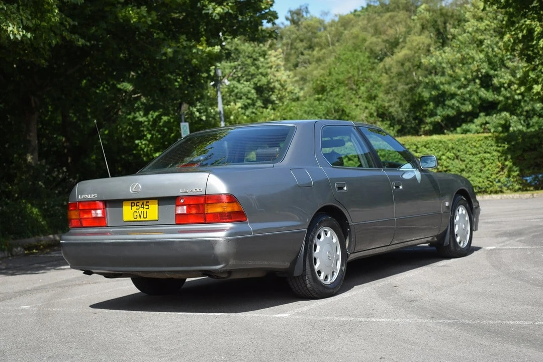 1996 Lexus LS 2nd Gen - Image 14 of 30