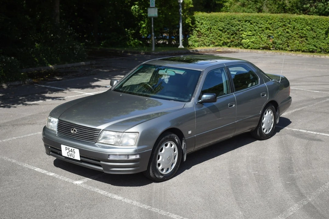 1996 Lexus LS 2nd Gen - Image 12 of 30