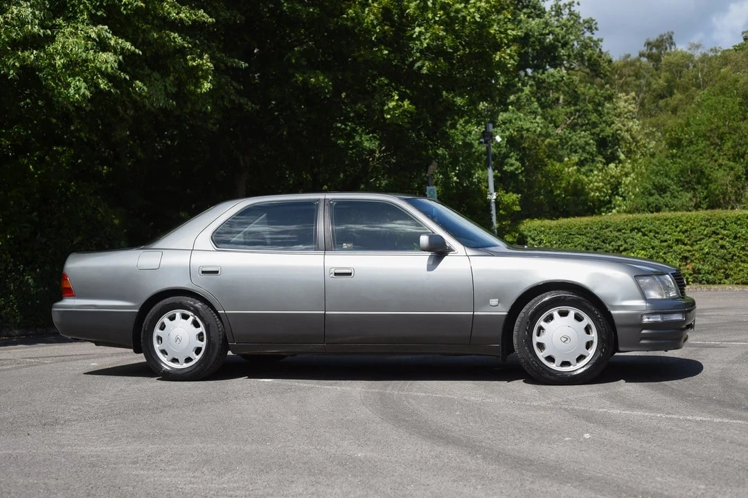 1996 Lexus LS 2nd Gen - Image 4 of 30