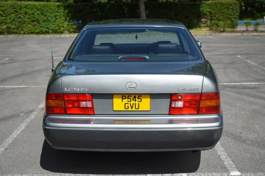 1996 Lexus LS 2nd Gen - Image 5 of 30