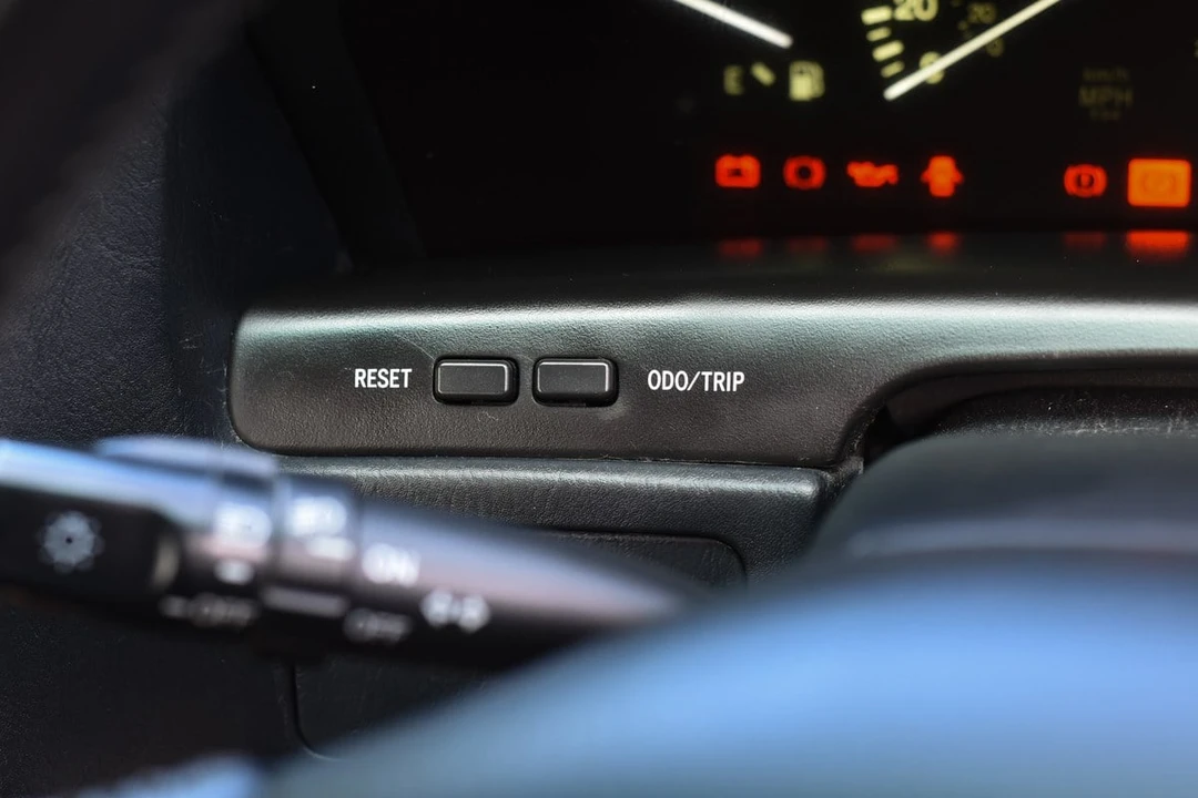 1996 Lexus LS 2nd Gen - Image 30 of 30