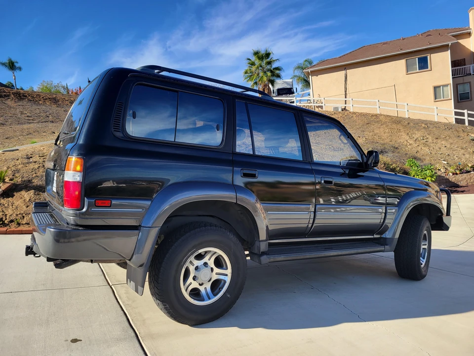 1996 Lexus LX 1st Gen - Image 9 of 19