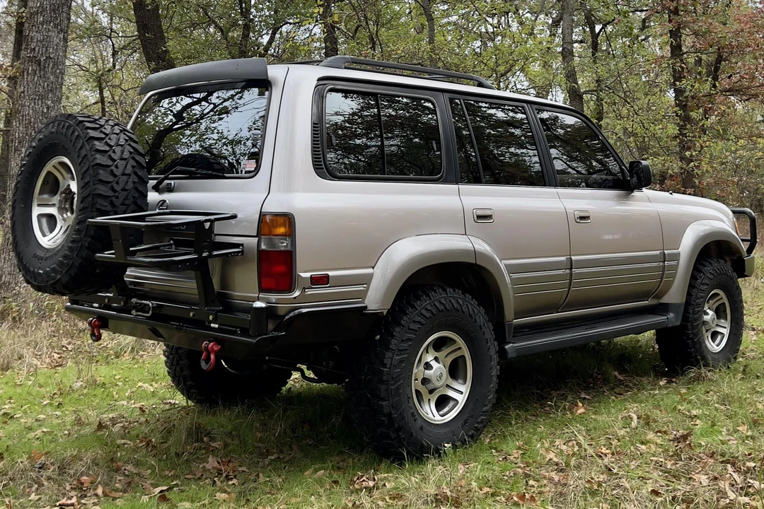 1996 Lexus LX 1st Gen - Image 4 of 31