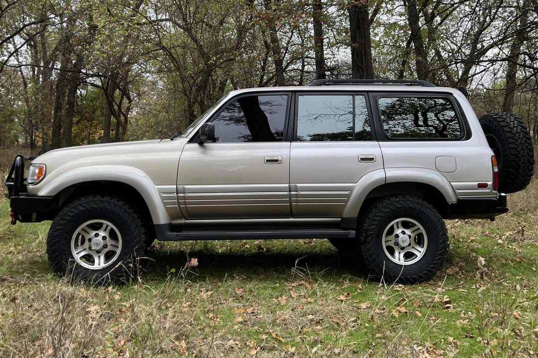 1996 Lexus LX 1st Gen - Image 6 of 31