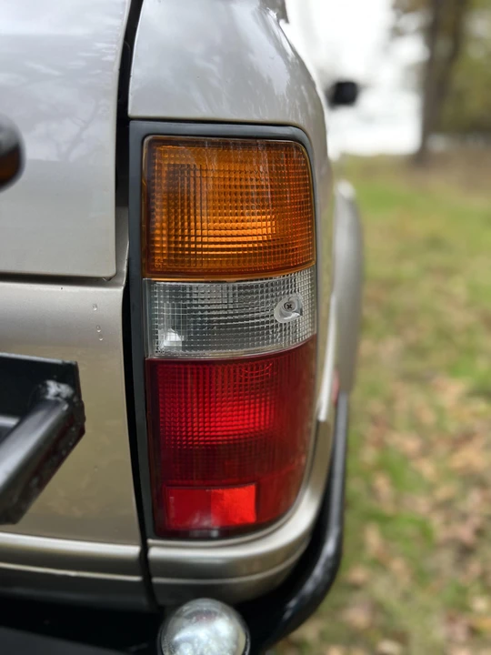 1996 Lexus LX 1st Gen - Image 18 of 31