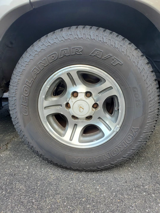 1996 Lexus LX 1st Gen - Image 26 of 31