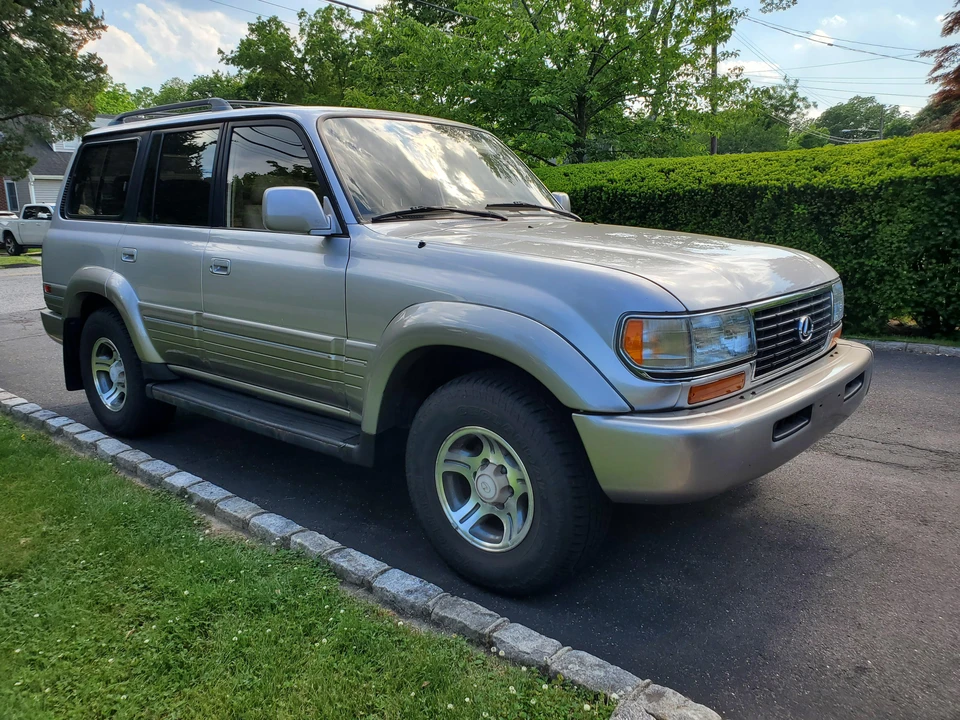 1996 Lexus LX 1st Gen - Image 17 of 31