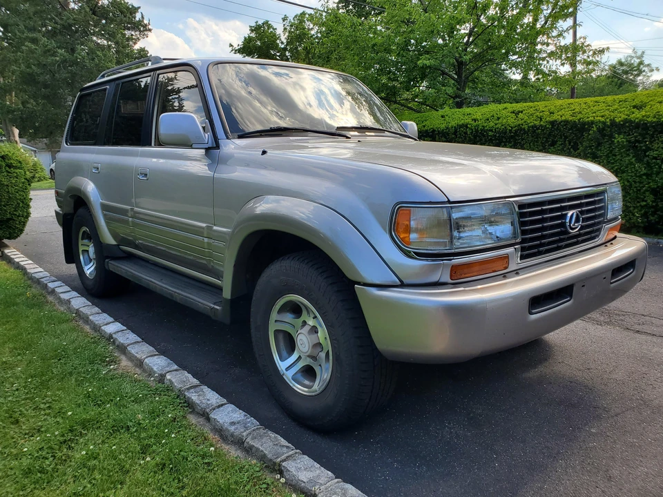 1996 Lexus LX 1st Gen - Image 18 of 31