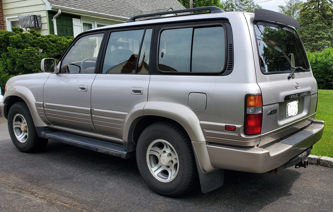 1996 Lexus LX 1st Gen - Image 11 of 31