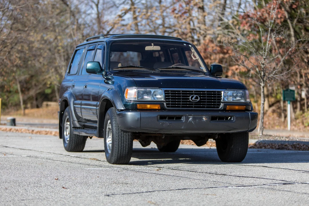 1996 Lexus LX 1st Gen - Image 13 of 31