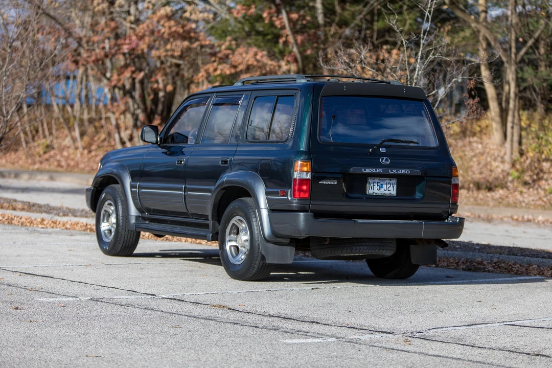 1996 Lexus LX 1st Gen - Image 4 of 31