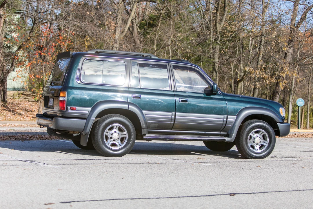 1996 Lexus LX 1st Gen - Image 10 of 31