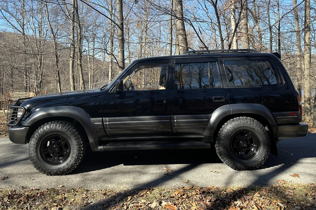 1996 Lexus LX 1st Gen - Image 3 of 31