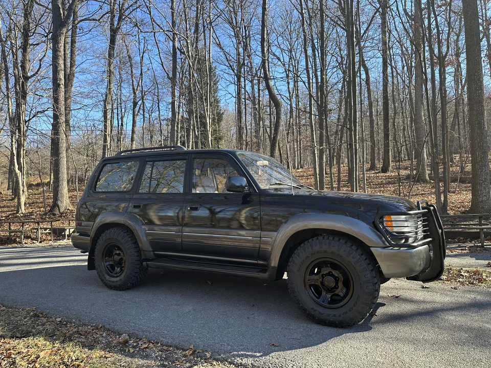 1996 Lexus LX 1st Gen - Image 23 of 31