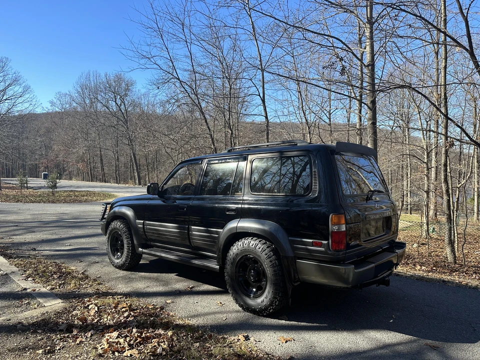 1996 Lexus LX 1st Gen - Image 13 of 31