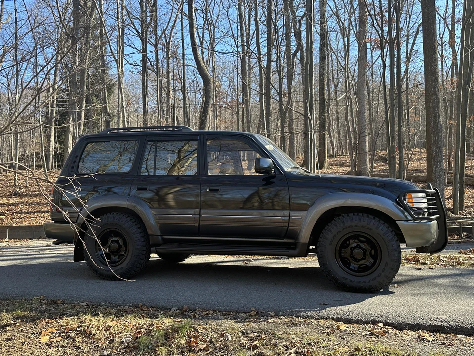 1996 Lexus LX 1st Gen - Image 21 of 31