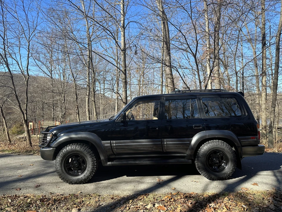 1996 Lexus LX 1st Gen - Image 11 of 31