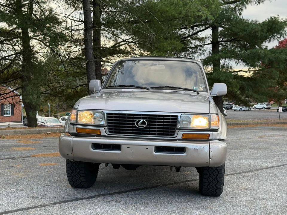 1996 Lexus LX 1st Gen - Image 9 of 31