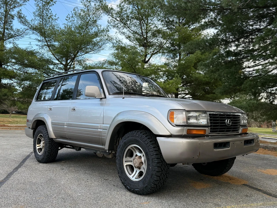 1996 Lexus LX 1st Gen - Image 27 of 31