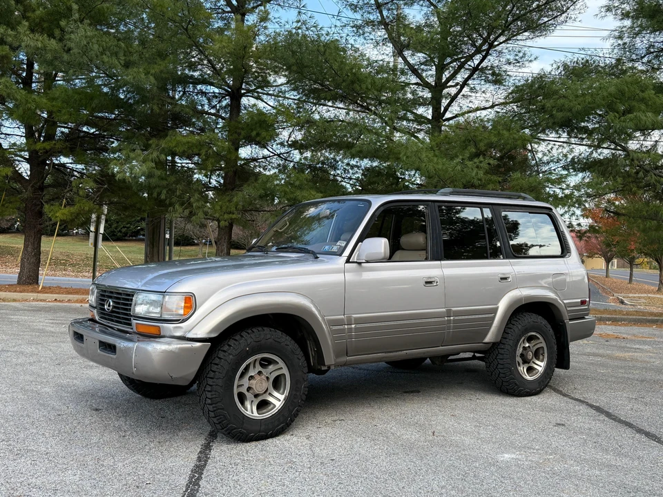 1996 Lexus LX 1st Gen - Image 15 of 31