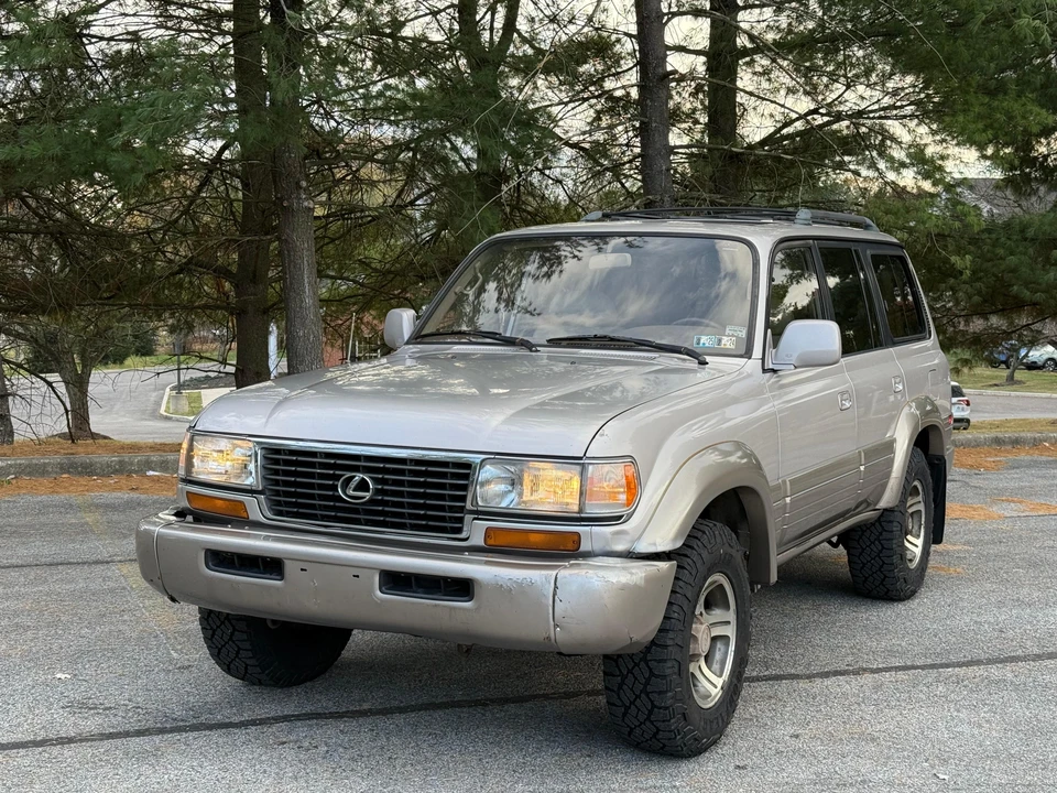 1996 Lexus LX 1st Gen - Image 12 of 31