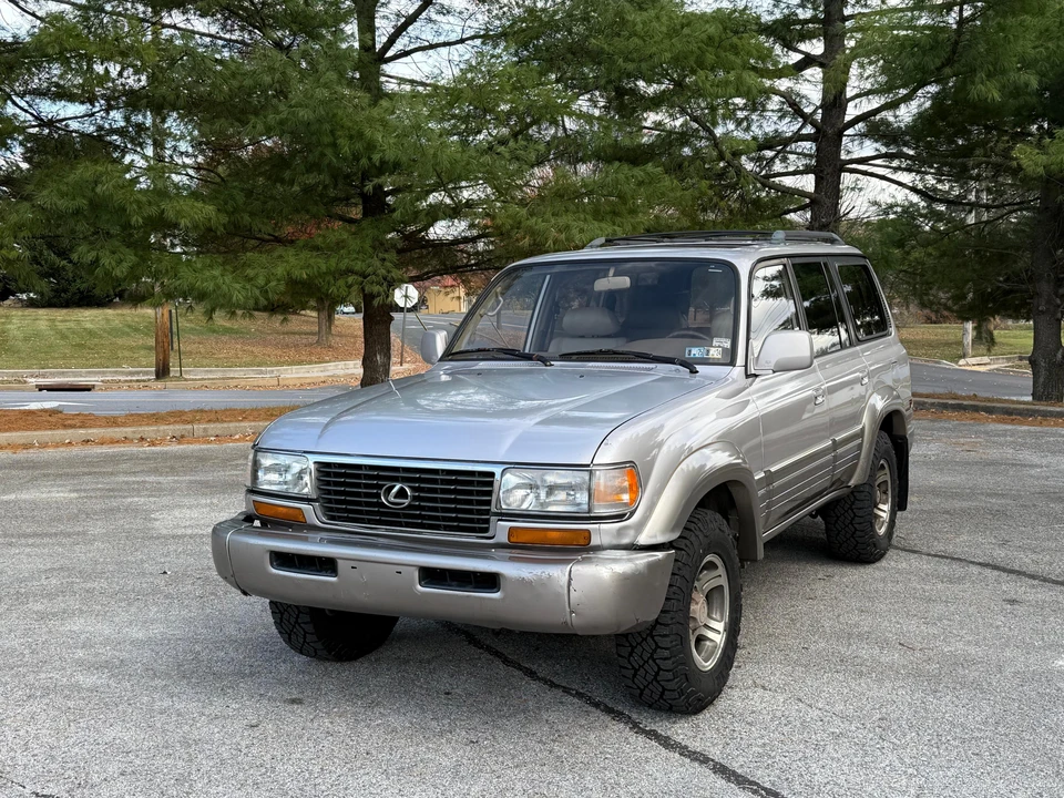 1996 Lexus LX 1st Gen - Image 11 of 31