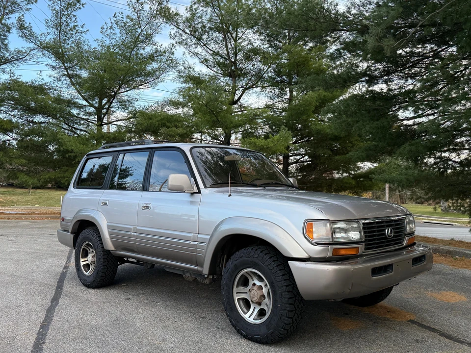 1996 Lexus LX 1st Gen - Image 26 of 31