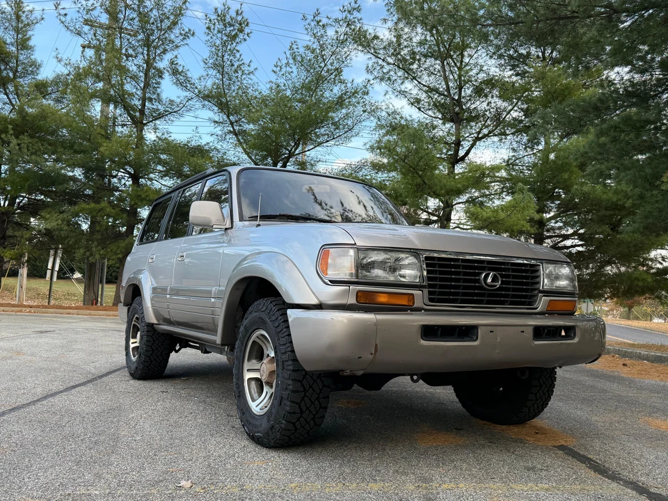 1996 Lexus LX 1st Gen - Image 29 of 31