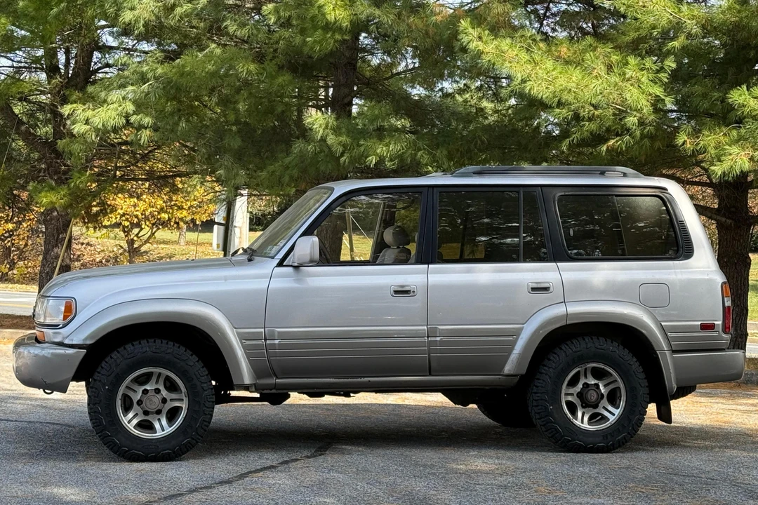 1996 Lexus LX 1st Gen - Image 3 of 31