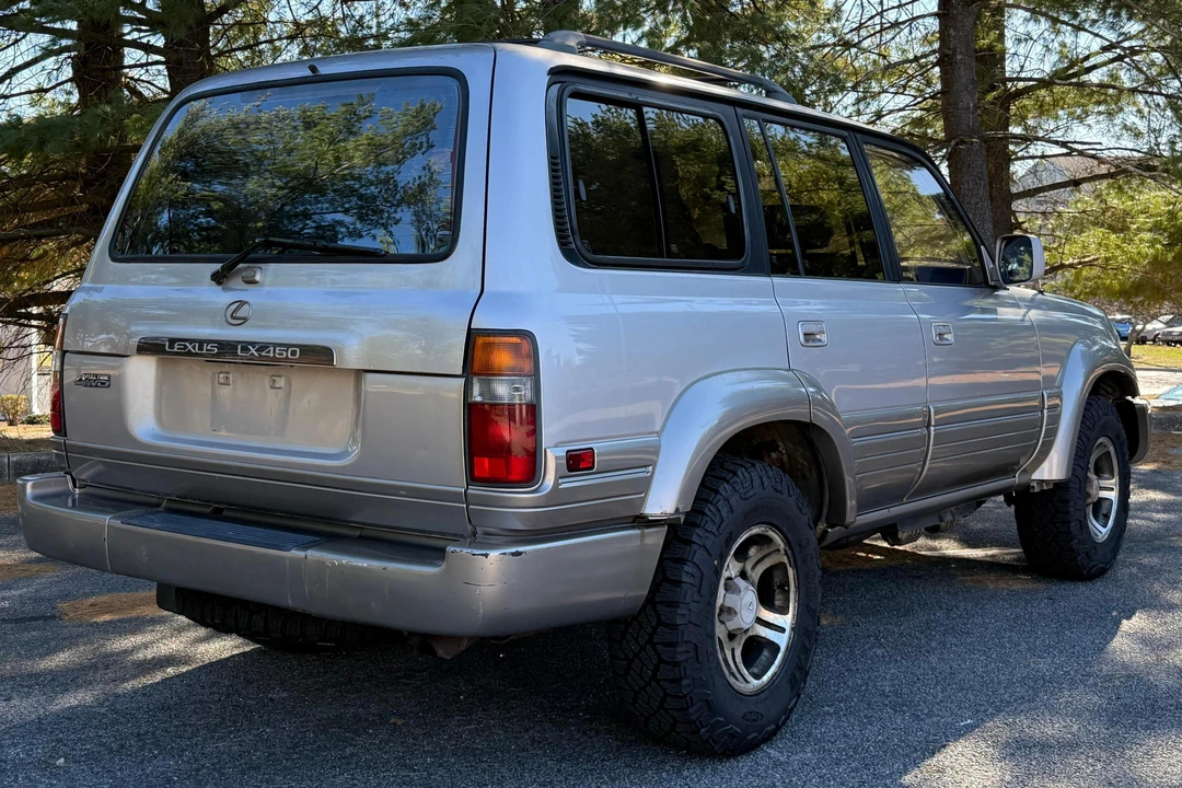 1996 Lexus LX 1st Gen - Image 4 of 31