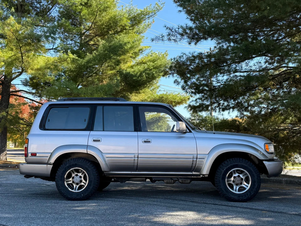 1996 Lexus LX 1st Gen - Image 22 of 31