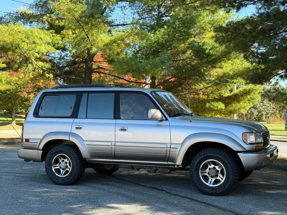 1996 Lexus LX 1st Gen - Image 23 of 31
