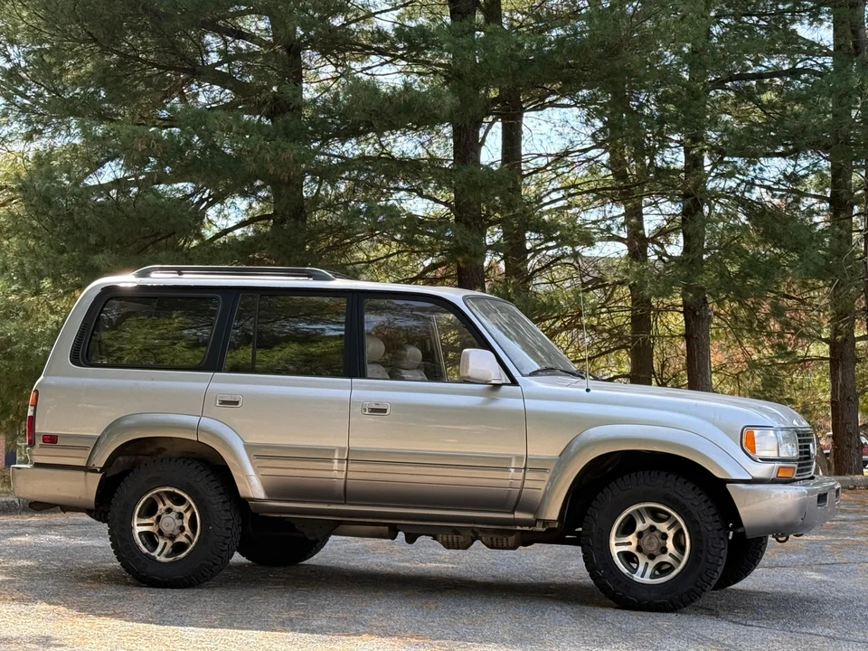 1996 Lexus LX 1st Gen - Image 24 of 31