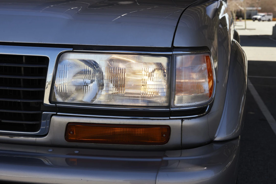 1996 Lexus LX 1st Gen - Image 23 of 31