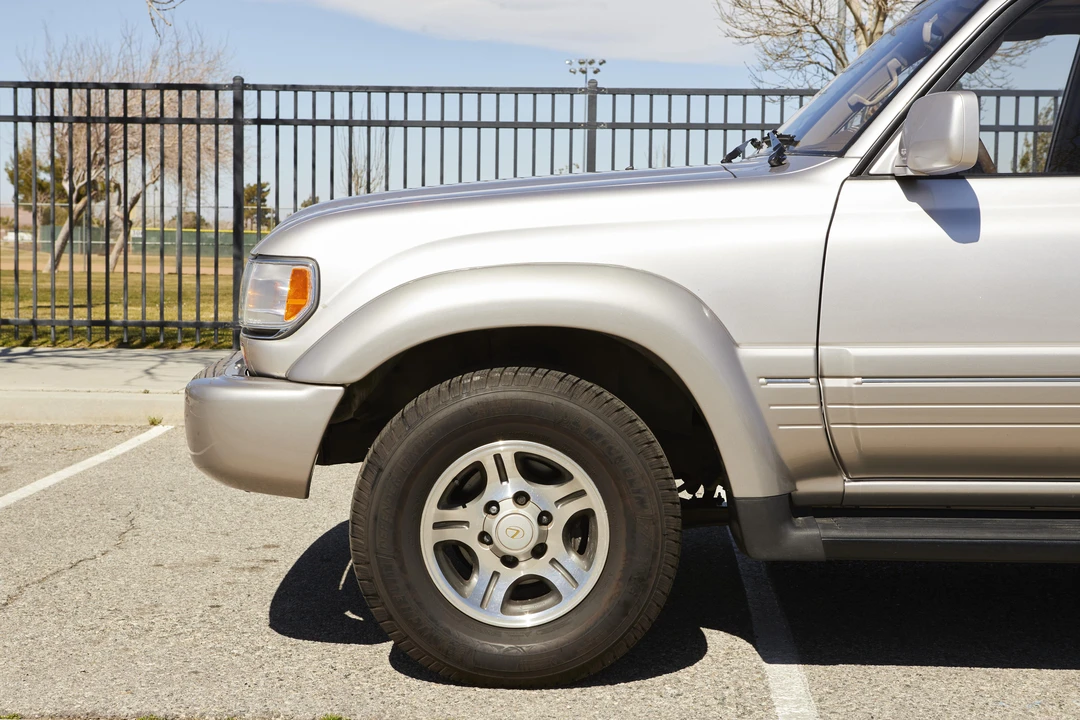 1996 Lexus LX 1st Gen - Image 29 of 31