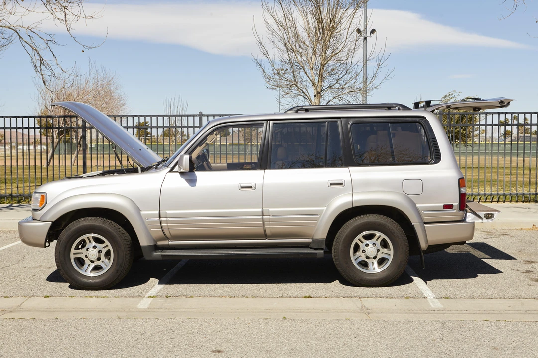1996 Lexus LX 1st Gen - Image 14 of 31