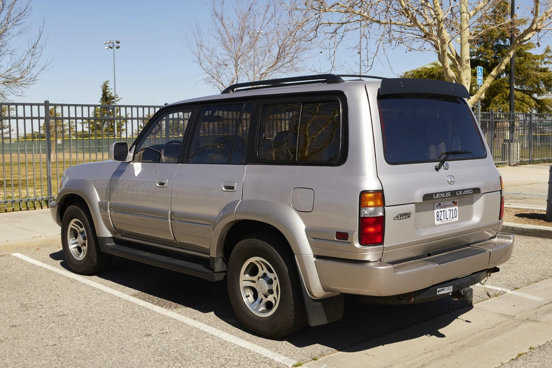 1996 Lexus LX 1st Gen - Image 9 of 31