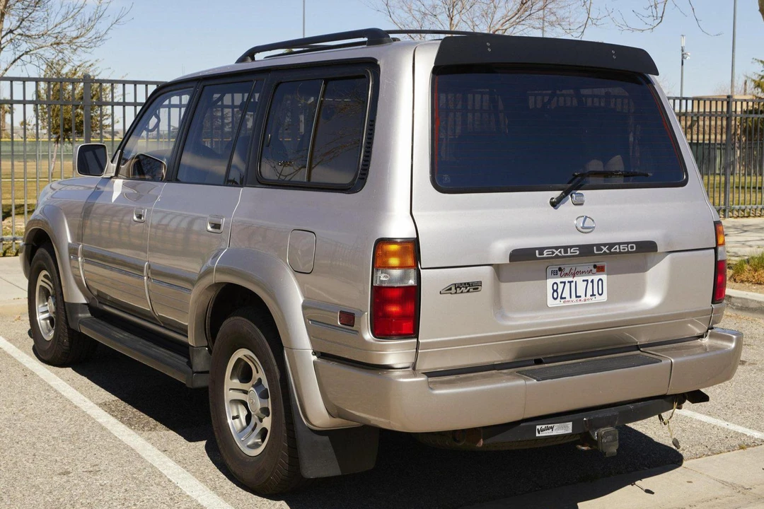 1996 Lexus LX 1st Gen - Image 4 of 31
