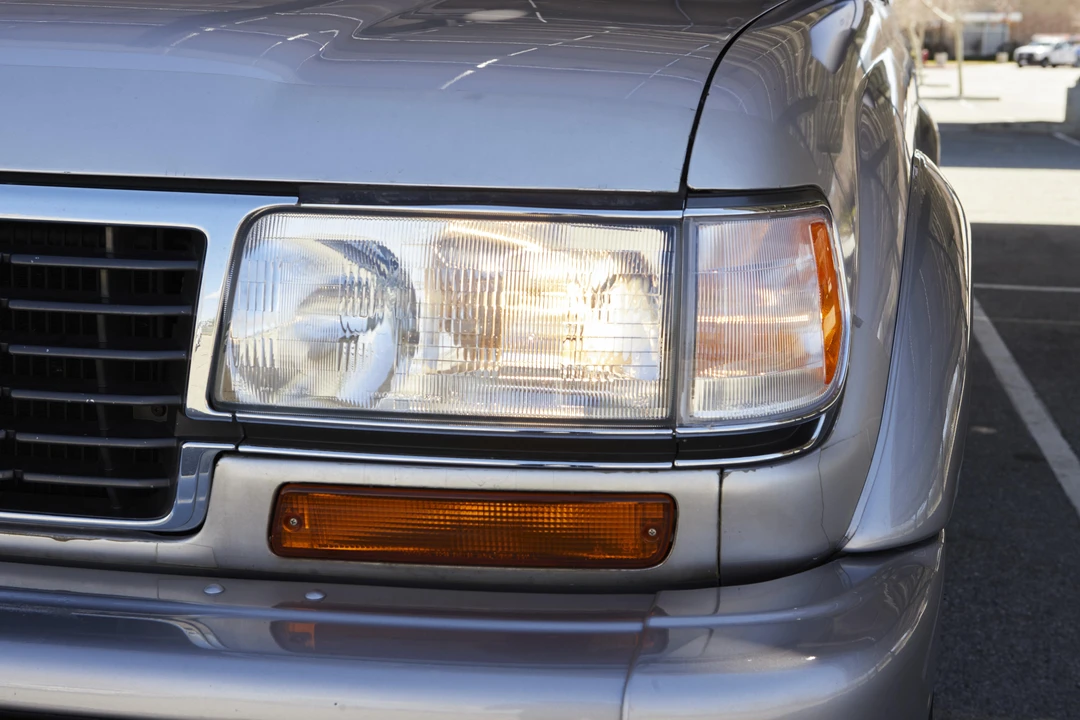 1996 Lexus LX 1st Gen - Image 22 of 31