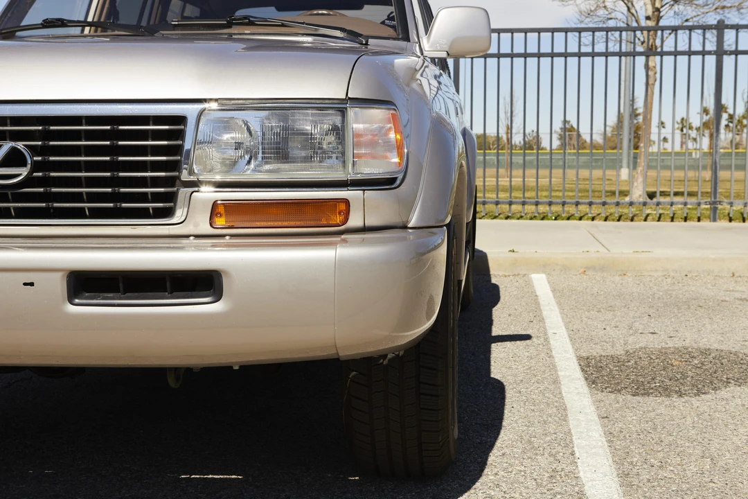 1996 Lexus LX 1st Gen - Image 21 of 31