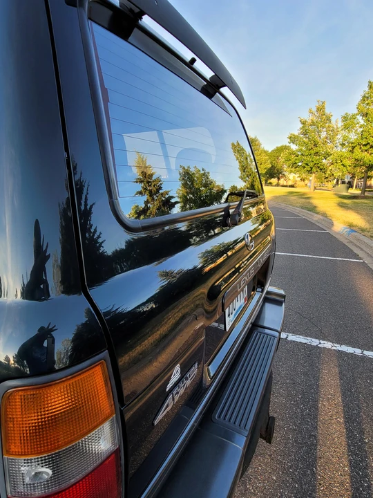 1996 Lexus LX 1st Gen - Image 19 of 31