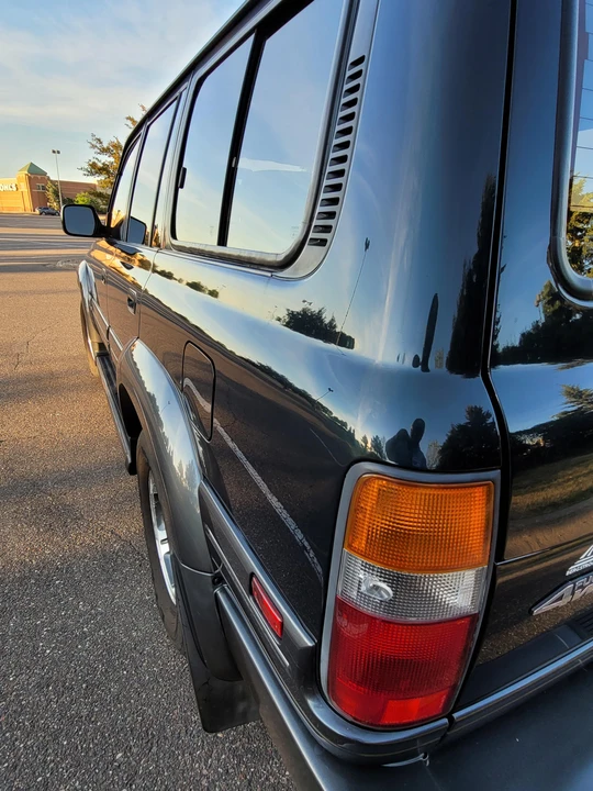 1996 Lexus LX 1st Gen - Image 18 of 31