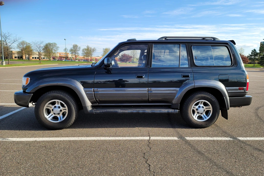 1996 Lexus LX 1st Gen - Image 3 of 31