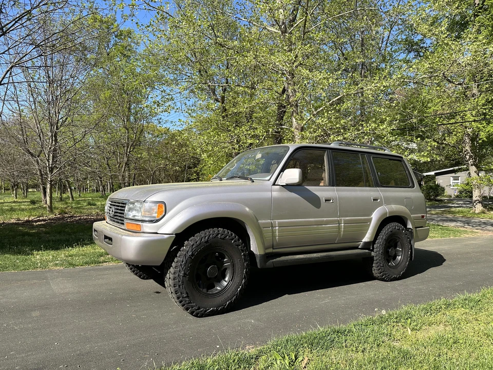 1996 Lexus LX 1st Gen - Image 11 of 31