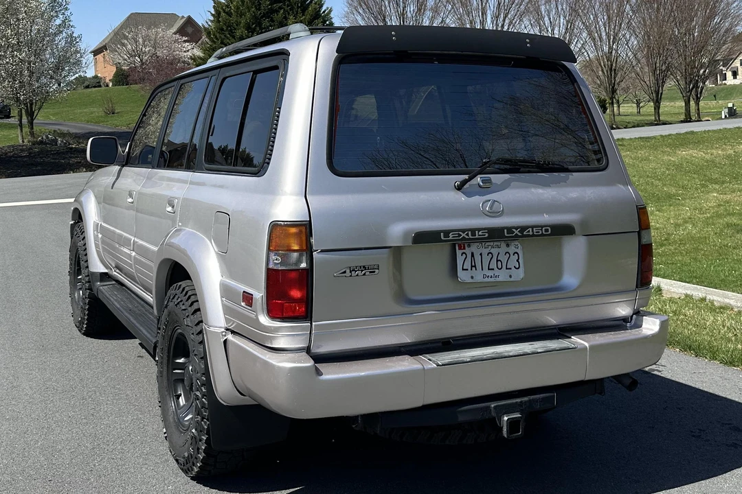 1996 Lexus LX 1st Gen - Image 4 of 31