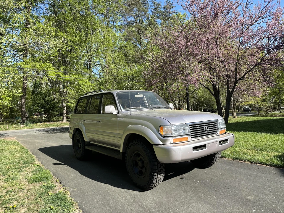 1996 Lexus LX 1st Gen - Image 27 of 31
