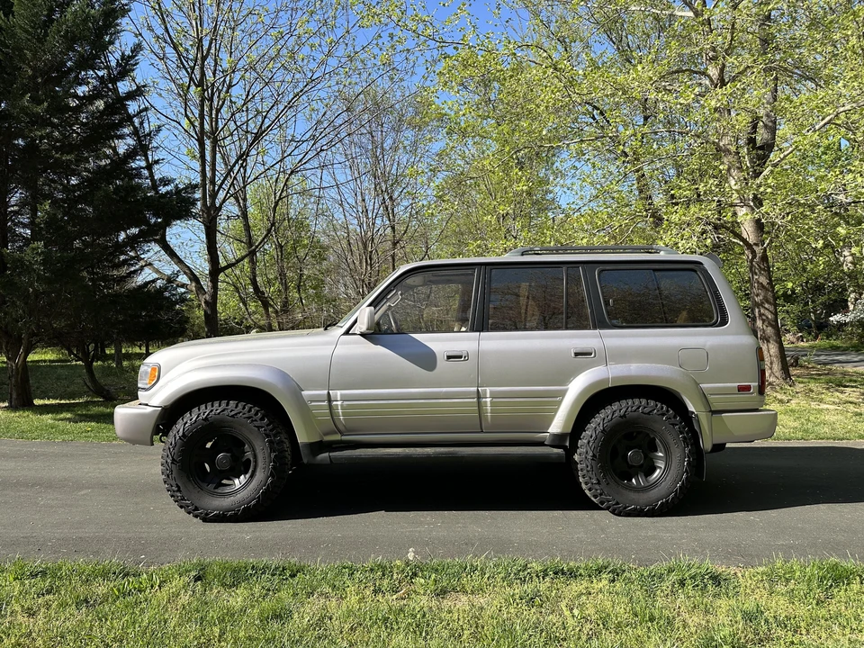 1996 Lexus LX 1st Gen - Image 13 of 31