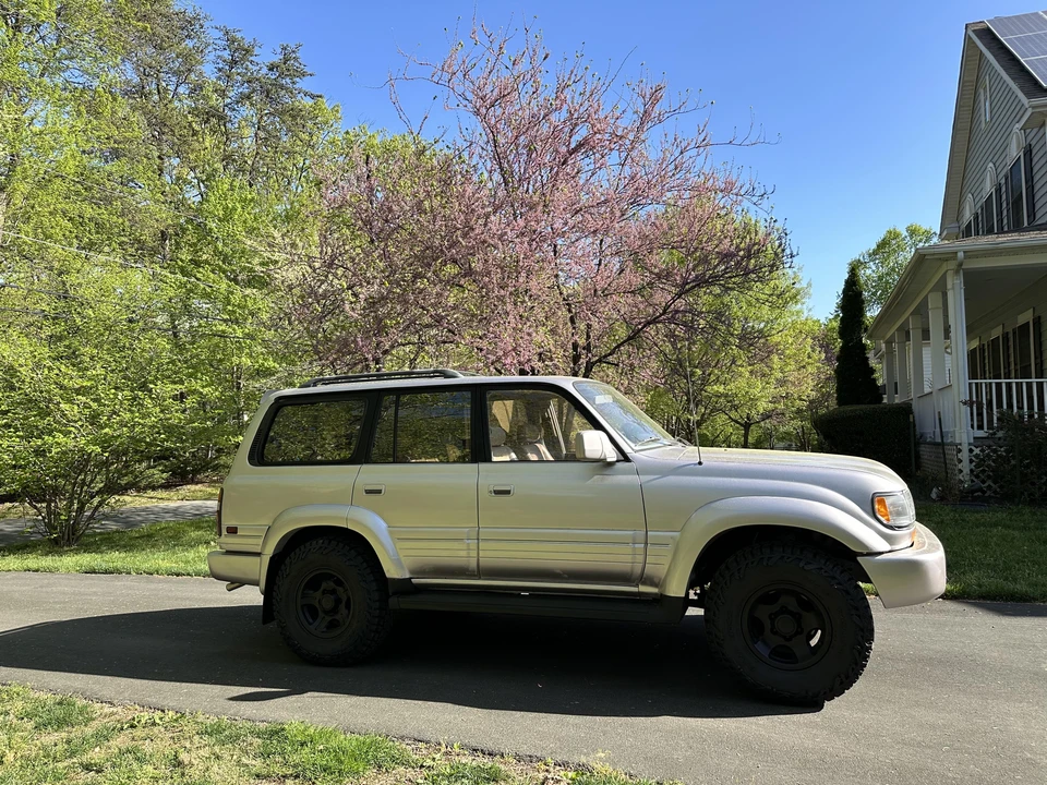 1996 Lexus LX 1st Gen - Image 23 of 31