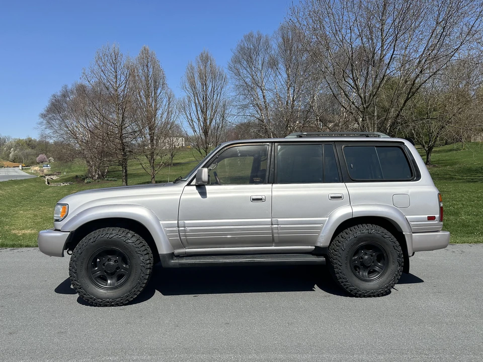 1996 Lexus LX 1st Gen - Image 14 of 31