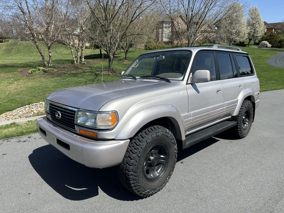 1996 Lexus LX 1st Gen - Image 9 of 31